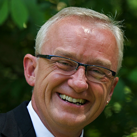 Kevin Burns